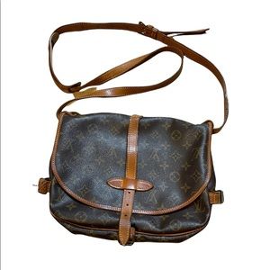 AUTHENTIC Louis Vuitton Saumur 30